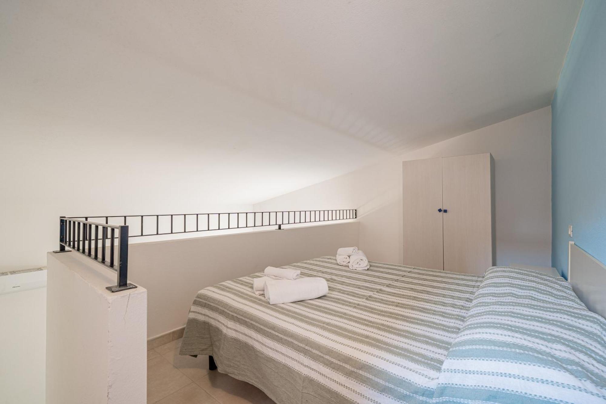 Li Menduli Apartment